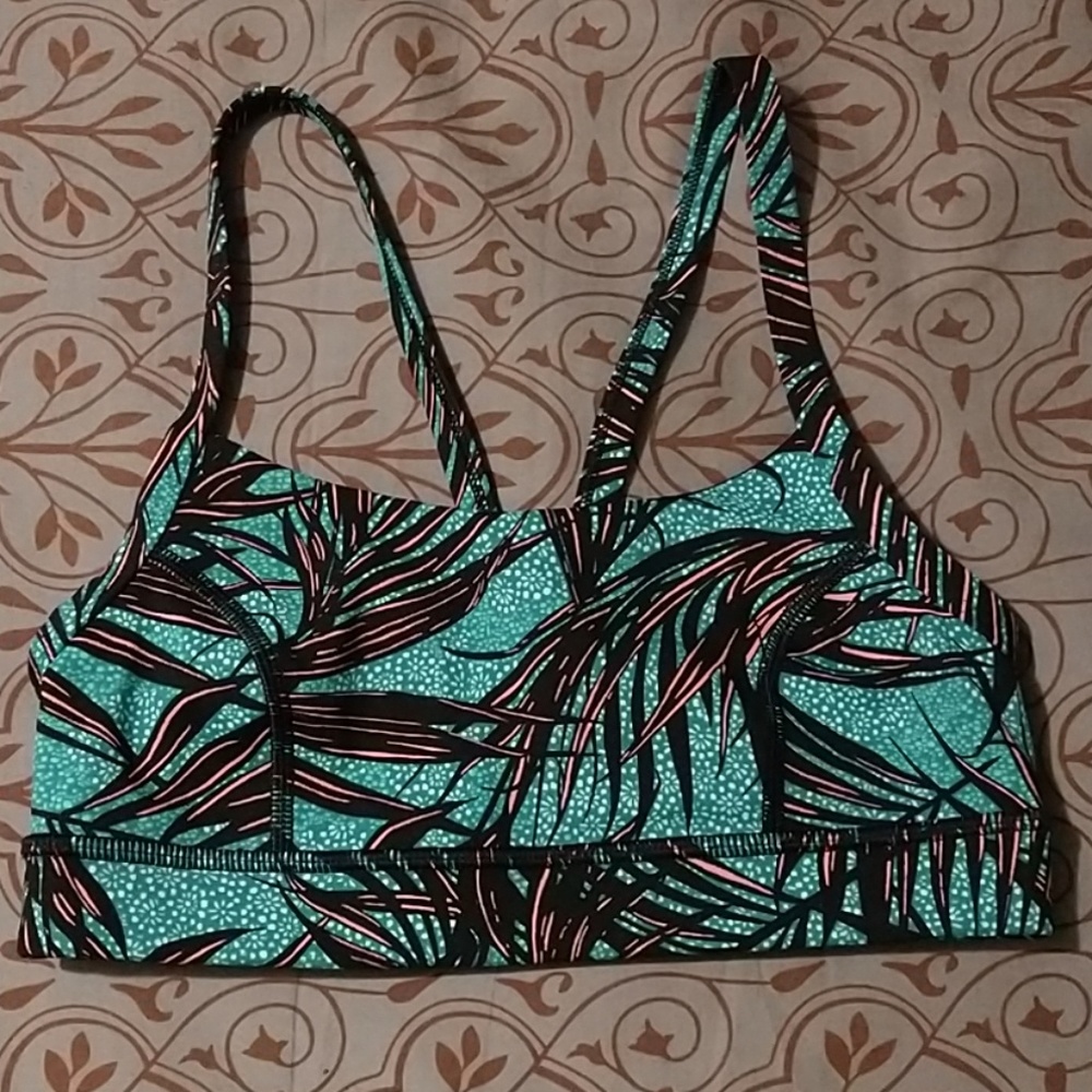 Lululemon sports bra
